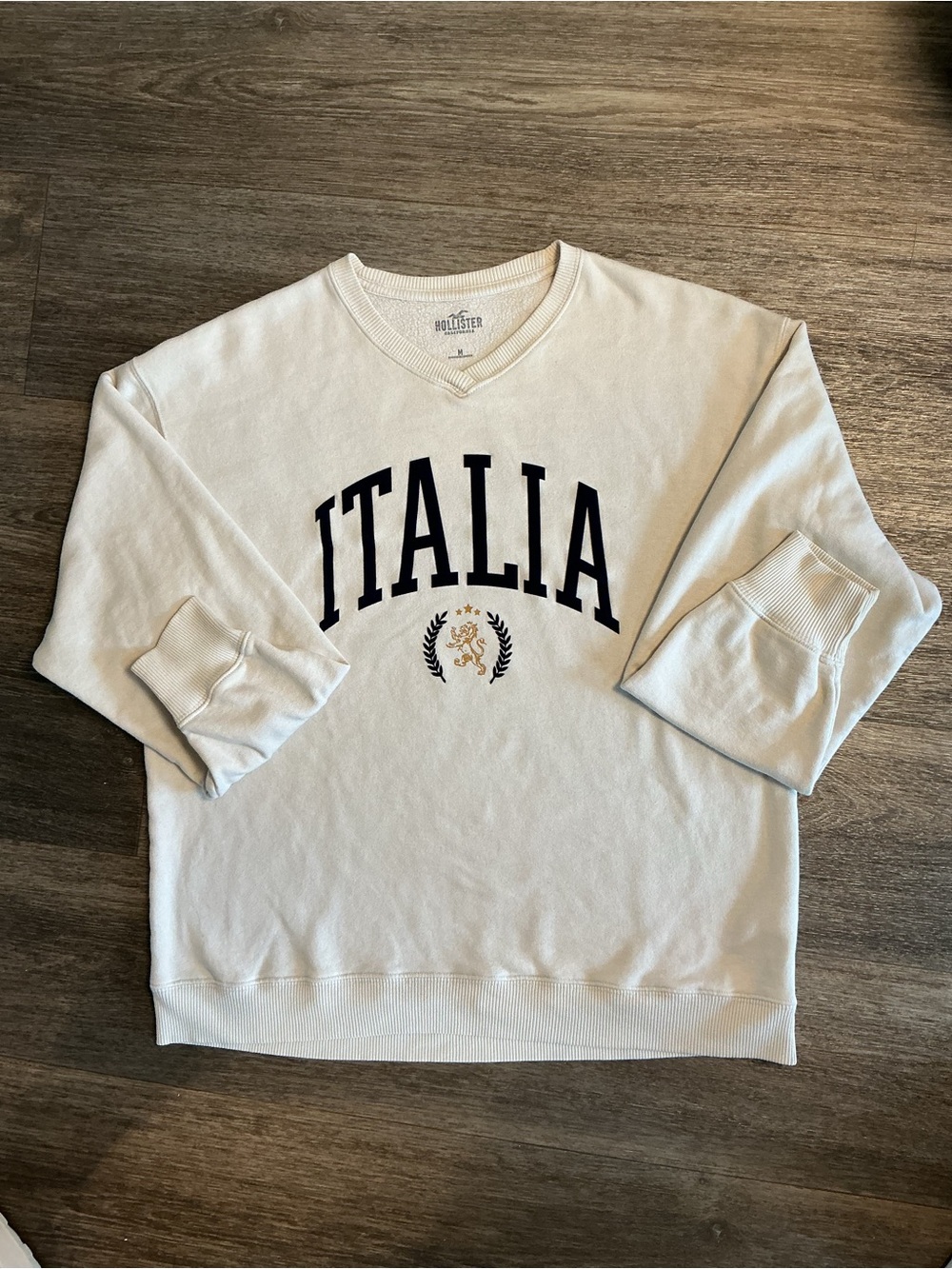 Hollister Italia V-Neck Sweatshirt - Cream